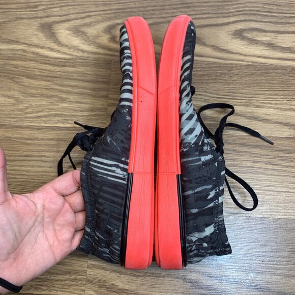 Under Armour sneakers Kick It 2 Low Utility Running Shoe 7Y Camo Red - Picture 3 of 9